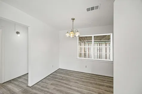 6633 W 43rd Street Houston TX 77092