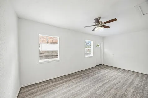 6633 W 43rd Street Houston TX 77092