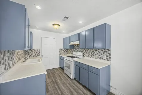 6633 W 43rd Street Houston TX 77092