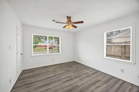 6633 W 43rd Street Houston TX 77092