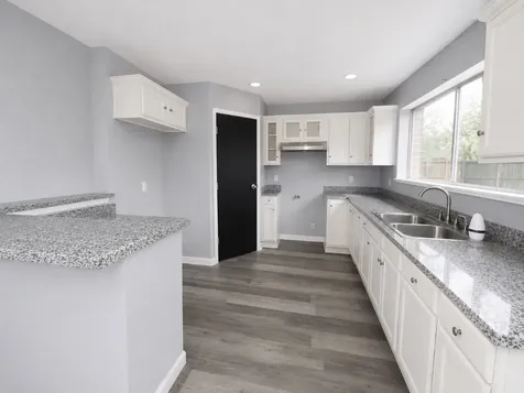 2430 Shady Bend Drive Pearland TX 77581