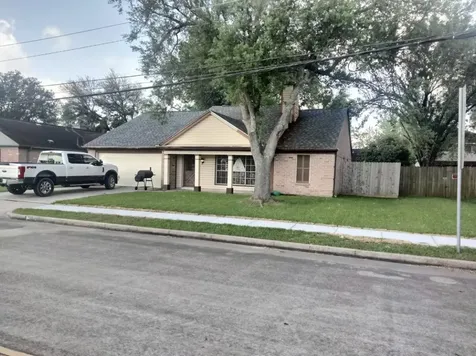 2430 Shady Bend Drive Pearland TX 77581