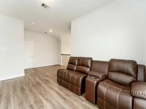 2001 Sadtler Ridge Circle La Porte TX 77571
