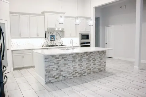 2001 Sadtler Ridge Circle La Porte TX 77571