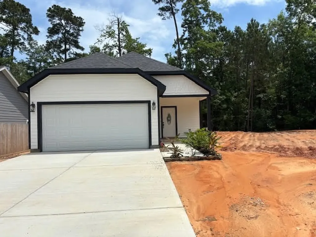 114 Indian Creek Street Willis TX 77378