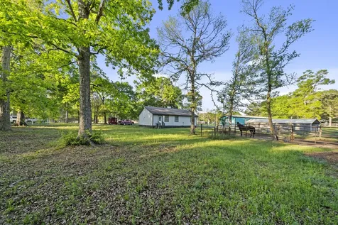 461 Trails End Drive Cleveland TX 77328