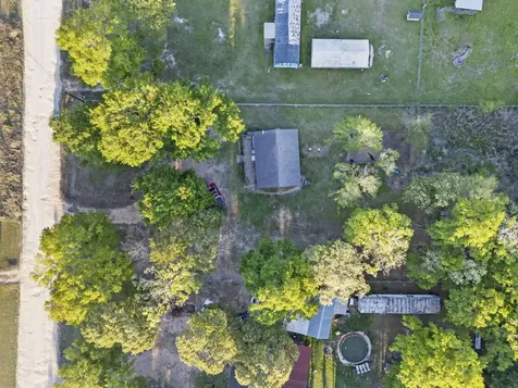 461 Trails End Drive Cleveland TX 77328