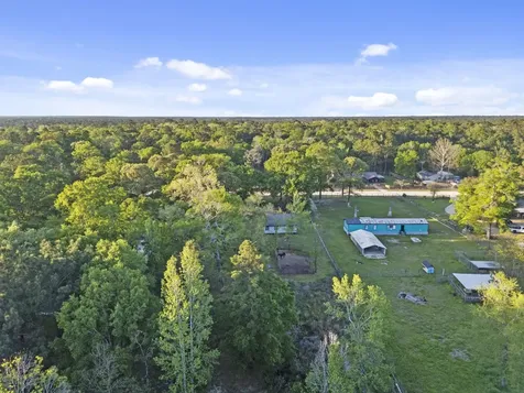 461 Trails End Drive Cleveland TX 77328