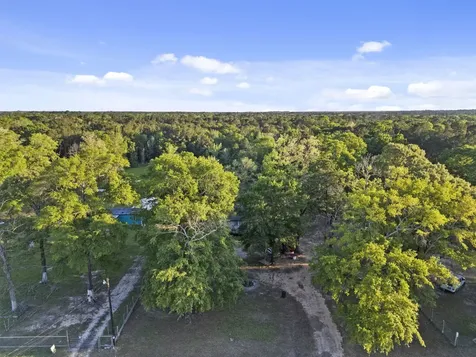 461 Trails End Drive Cleveland TX 77328