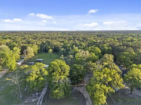 461 Trails End Drive Cleveland TX 77328