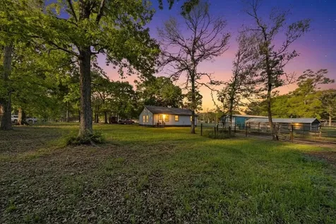 461 Trails End Drive Cleveland TX 77328