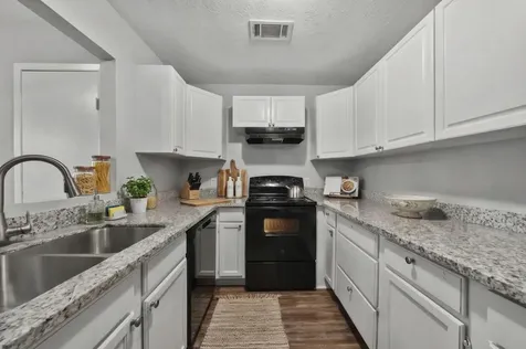 461 Trails End Drive Cleveland TX 77328