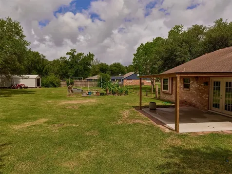 3979 County Road 962b Alvin TX 77511