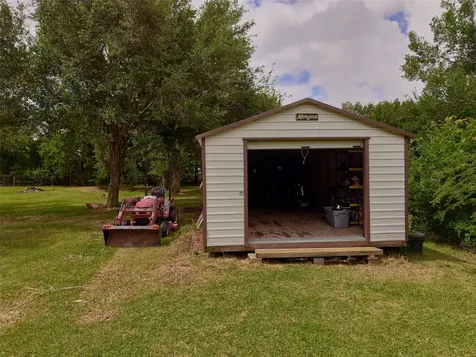 3979 County Road 962b Alvin TX 77511