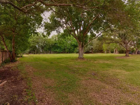 3979 County Road 962b Alvin TX 77511
