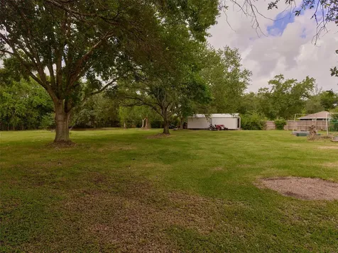 3979 County Road 962b Alvin TX 77511