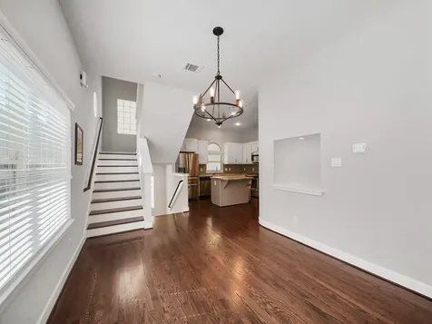 526 Westcross Street Houston TX 77018