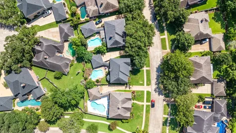 4907 Cambridge Street Sugar Land TX 77479