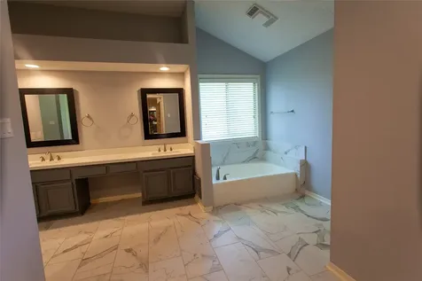 2019 Braesmeadow Lane Sugar Land TX 77479