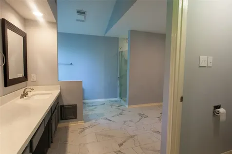 2019 Braesmeadow Lane Sugar Land TX 77479