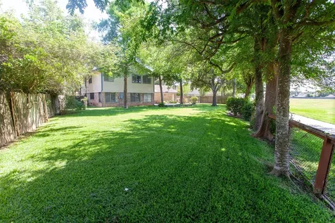 2019 Braesmeadow Lane Sugar Land TX 77479