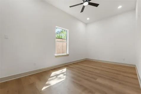 4214 Clover Street Houston TX 77051
