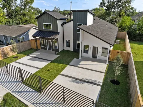 4214 Clover Street Houston TX 77051