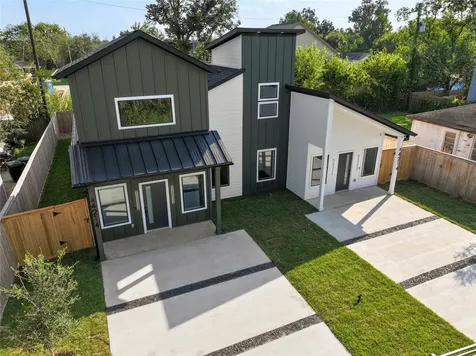 4214 Clover Street Houston TX 77051