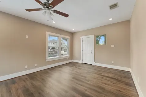 1107 Melbourne Street Houston TX 77022