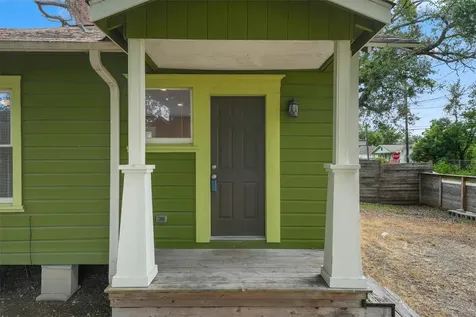 1107 Melbourne Street Houston TX 77022