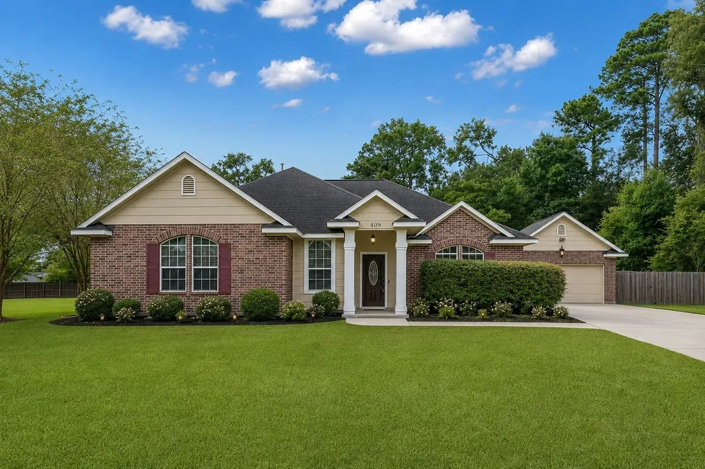 409 Mildred Street Cleveland TX 77328