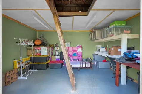 409 Mildred Street Cleveland TX 77328