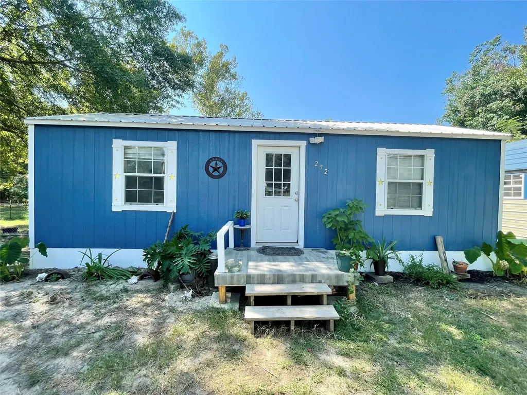 252 E 4th Street Groveton TX 75845
