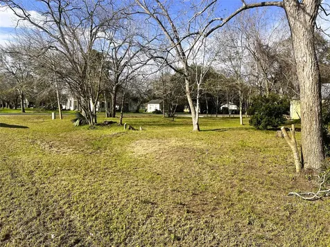 210 Shropshire Street El Campo TX 77437
