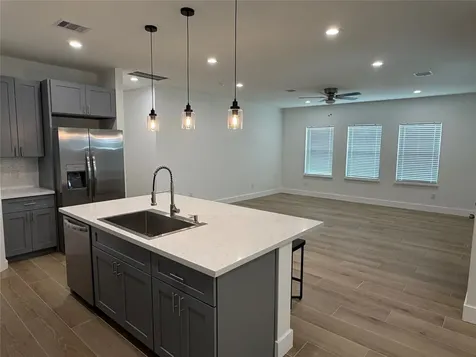 1300 Edison Avenue Baytown TX 77520