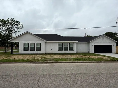 1300 Edison Avenue Baytown TX 77520