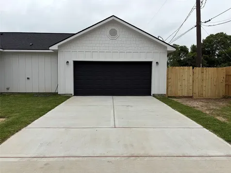 1300 Edison Avenue Baytown TX 77520