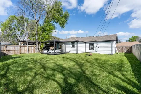 810 Jerry Street Houston TX 77022