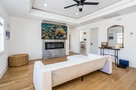 810 Jerry Street Houston TX 77022