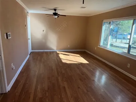 5715 Beldart Street Houston TX 77033