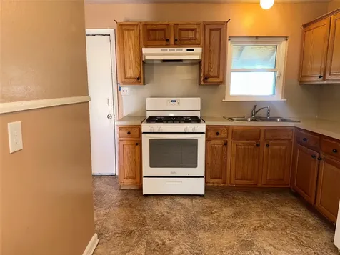 5715 Beldart Street Houston TX 77033
