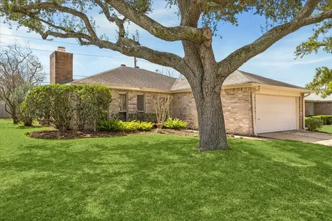 2906 S Peach Hollow Circle Pearland TX 77584