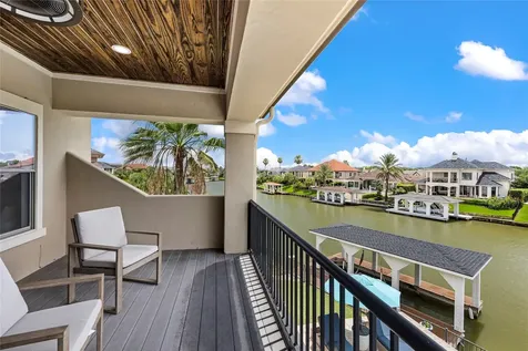 3038 S Island Drive Seabrook TX 77586