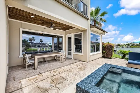 3038 S Island Drive Seabrook TX 77586