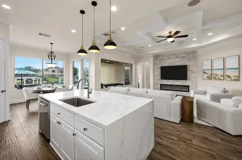 3038 S Island Drive Seabrook TX 77586