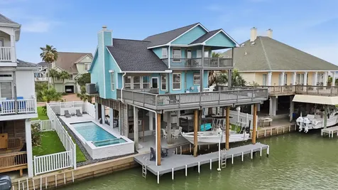 918 Short Reach Drive Tiki Island TX 77554