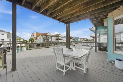 918 Short Reach Drive Tiki Island TX 77554