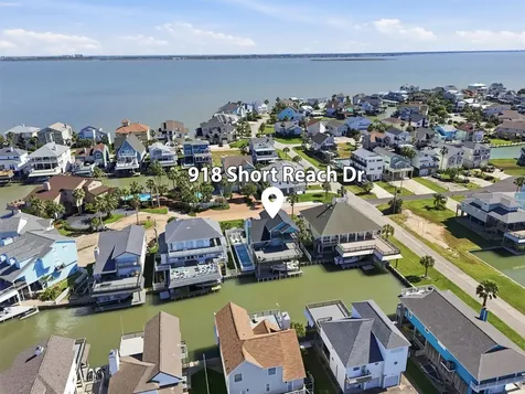 918 Short Reach Drive Tiki Island TX 77554