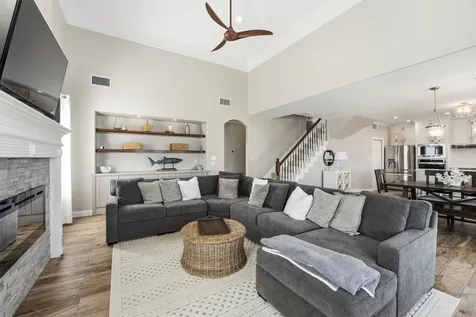 918 Short Reach Drive Tiki Island TX 77554