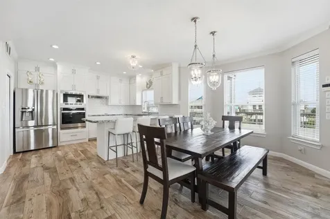 918 Short Reach Drive Tiki Island TX 77554